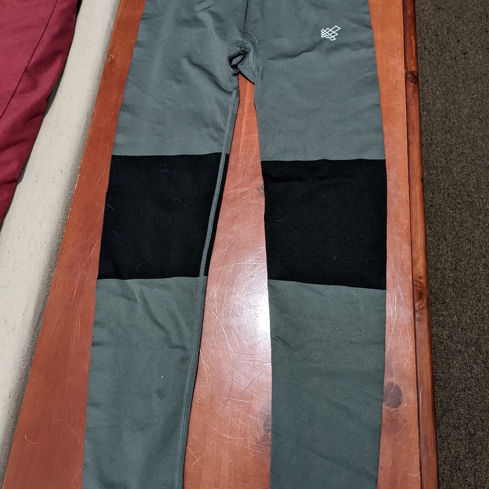 Bundle of 2 JED north leggings